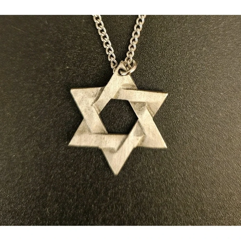 Vintage Pewter Star‎ Of David Necklace (637)
